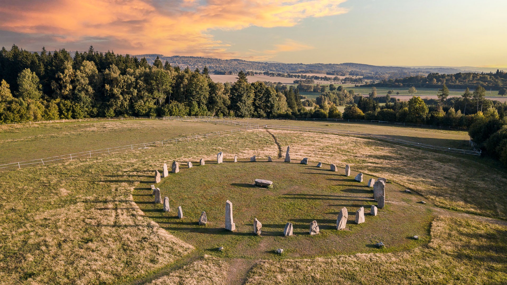 THE STONE CIRCLE OF THE DRUIDS
